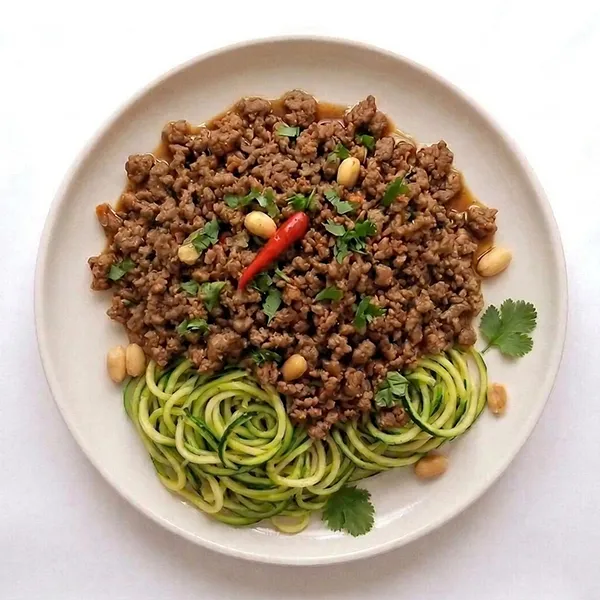 Thai Chilli Minced Beef With Peanuts And Zucchini Noodles